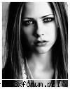 inca una! :nebun: aici puneti poze cu avril lavigne!