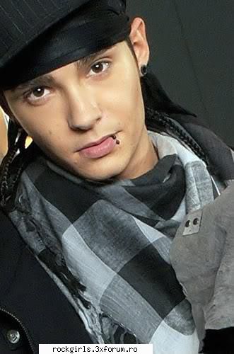 ce buze  :uimit: ,ce haine :rotfl:, ce ochi :nebun: ....ce baiat :rotfl: ....mor cand il vad:)) ce