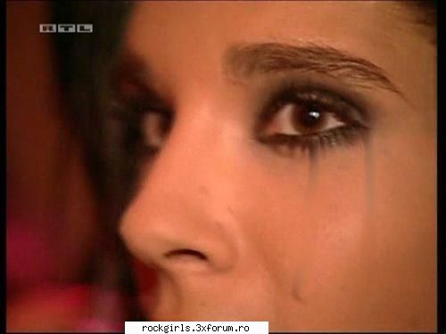 prea frumos ca sa fie adevarat.. - in poza asta bill plangea dupa mn.. =( - Ficuri cu si despre TH